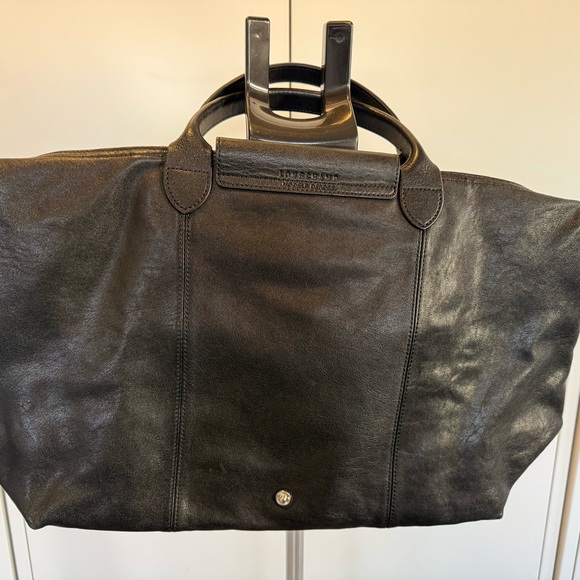 Longchamp Classic Black Leather Shoulder Bag - Picture 10 of 16